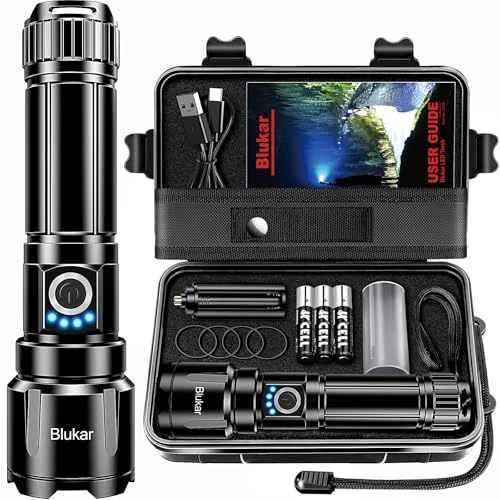 Blukar Torcia LED Potente Professionale, Ultra Alto Lumen Super Luminoso Zoomabile Torcia Alta Potenza, Ricaricabile, 5 Modalità, IP67 Impermeabile Flashlight per Campeggio/Pesca/Emergenza/Trekking