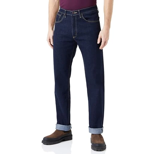 Limited-time offer: Wrangler Men's Jeans Regular Fit, Straight Leg from 30.48 GBP to 30.48 GBP (save 0%)
