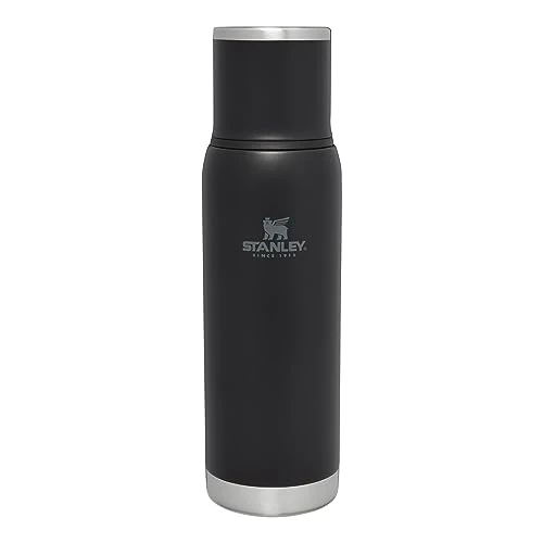 Stanley 1913 Adventure To-Go Bottle 0.75L - Black - 20 godzin gorąca - 25 godzin zimna - szczelna - izolowana pokrywka - Bez BPA - korek wlewu z kontrolą przepływu - Bez BPA - Do Mycia w Zmywarce