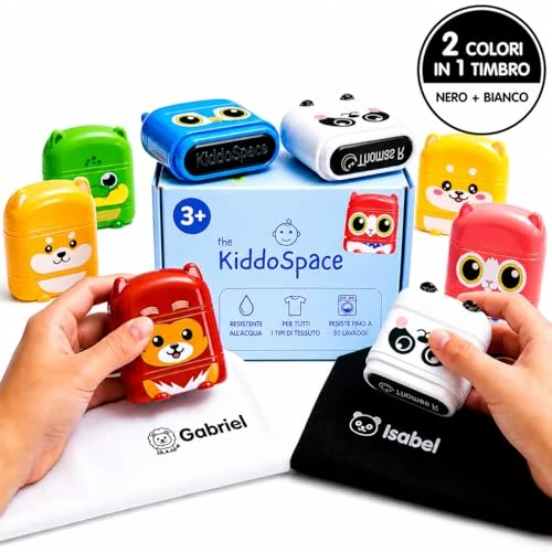 Offerta a tempo: KiddoSpace Timbro Nome Personalizzato per Vestiti Bambini – Doppio Lato con Inchiostro Bianco e Nero – Timbro Asilo Riutilizzabile per Abbigliamento - 0.00% da 14.99 € a 14.99 €