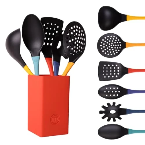 Offerta a tempo: MasterChef Set Utensili Cucina con Porta, Mestoli, Spatola, Cucchiaio, Leccapentole, Set Pasticceria e Altro AntiGraffio e Resistente al Calore, Casa Accesori Antiaderente, Multicolor - 11% da 24.99 € a 22.36 €