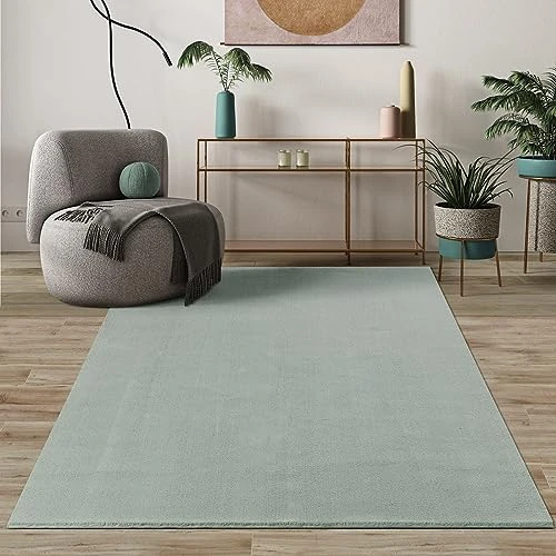 Mias Teppiche Comfort Modern Fluffy Short-Pile Carpet, Anti-Slip Backing, Washable up to 30 Degrees, Super Soft, Faux Fur Look, Green, 120 x 160 cm