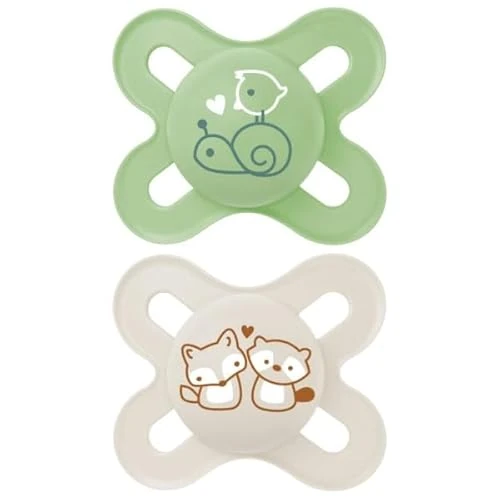 Offerta a tempo: MAM | Ciuccio originale nascita 0-2 mesi (2 pezzi) colore casuale - Piccolo ciuccio per neonato ultra compatto e leggero - tettarella in silicone simmetrico e anatomico - 10% da 9.94 € a 8.95 €