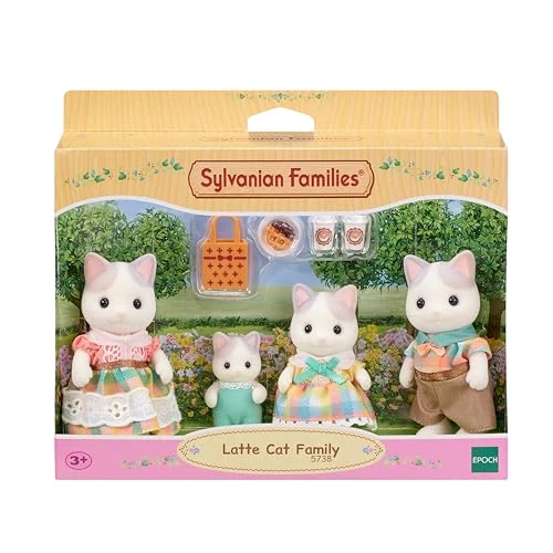 Sylvanian Families - Famiglia Gatto Latte – Set di 4 Personaggi con Abiti Campagnoli e Accessori Quotidiani – Modello 5738
