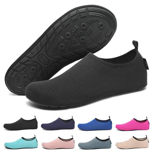 Offre limitée : SAGUARO Chaussures Aquatiques Homme Femme Chaussure d'eau Séchage Rapide Chaussure de Plage Antidérapante avec 7 Trous de Drainage pour Piscine Mer Plongée Baignade Natation Noir foncé GR.38/39 de 15.99 € à 15.99 € (0.00% de remise)