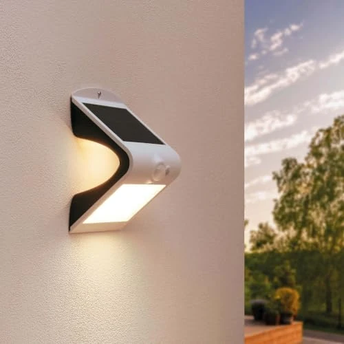 Limited-time offer: Ledvion Solar LED wall Light with Sensor White 1.5W Warm White IP65 from 11.92 £ to 11.92 £ (save 0.00%)
