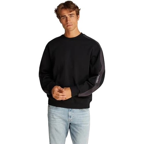Offerta a tempo: Calvin Klein Uomo Felpa Logo Tape Crew Neck Relaxed Fit, Nero (CK Black), XL — 40% da 109,90 € a 65,99 €