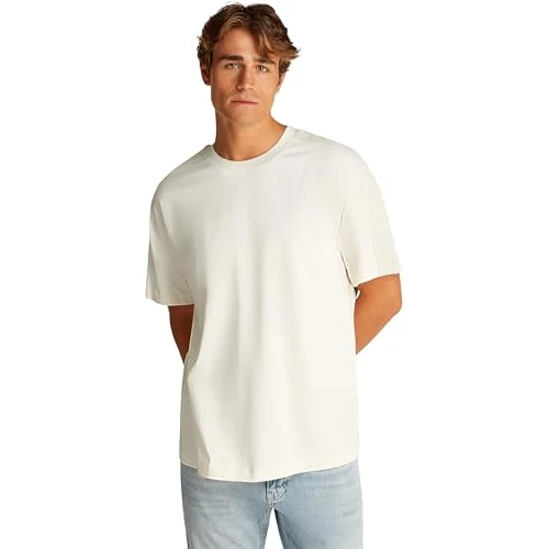 Offerta a tempo: Calvin Klein Uomo T-Shirt Maniche Corte Logo Tape Tee con Scollo Rotondo, Beige (Tofu), XXL - 0.00% da 26.48 € a 26.48 €