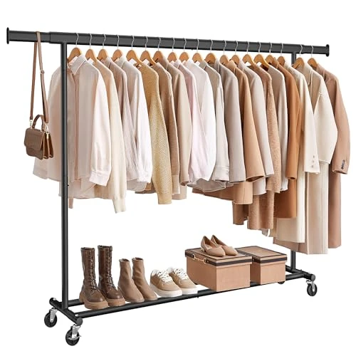 Offre limitée : SONGMICS Portant à Vêtements avec Roulettes, Tringle Extensible pour Charge Lourde, Porte-manteau, Capacité de Charge 150 kg, 45 x (160-200) x 161,5 cm, Montage Facile, Noir HSR175B01 de 44.99 € à 33.99 € (24.45% de remise)