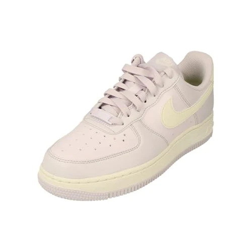Offerta a tempo: Nike DV3808-500 Nike Air Force 1 '07 Next Nature Donna, Barely Grape/Sail-Volt-Black EU 41 - 46% da 119.99 € a 64.99 €