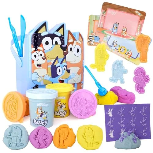 Oferta limitada: Toyland® Bluey Dough Bucket Activity Set de 17 piezas: 4 masas, 3 cortadores, 1 rodillo, 4 sellos, 3 pantallas de juego lavables y 1 balde - Juguetes de manualidades y manualidades de 18.99 EUR a 18.99 EUR (ahorro 0%)