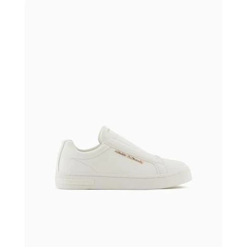 Limited offer: Armani Exchange Women's Sneaker from 155.00 EUR to 86.50 EUR (save 44%)