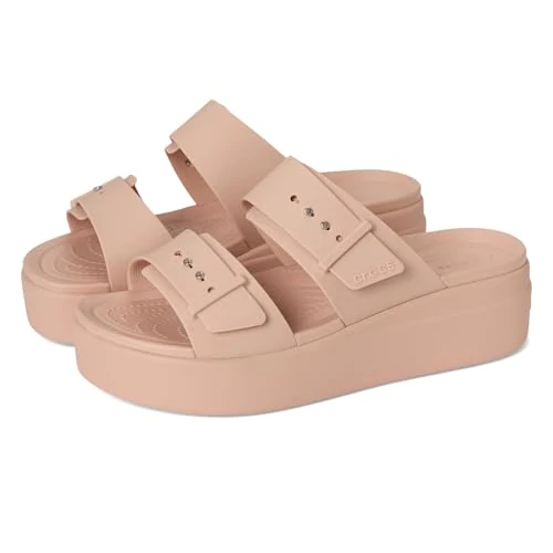 Crocs Damskie sandały Brooklyn Buckle Low Wedge Sandal, różowy karmel, 42 UK, Różowy karmel, 42/43 EU
