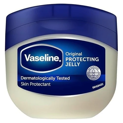 Offerta a tempo: Vaseline Original Protecting Jelly, Crema Protettiva e Riparatrice, Adatta alle Pelli Sensibili, Pelle Secca Nutrita, Barriera Cutanea Rigenerata, Con Gelatina di Petrolio Puro, 2x 250ml - 53% da 20.99 € a 9.80 €