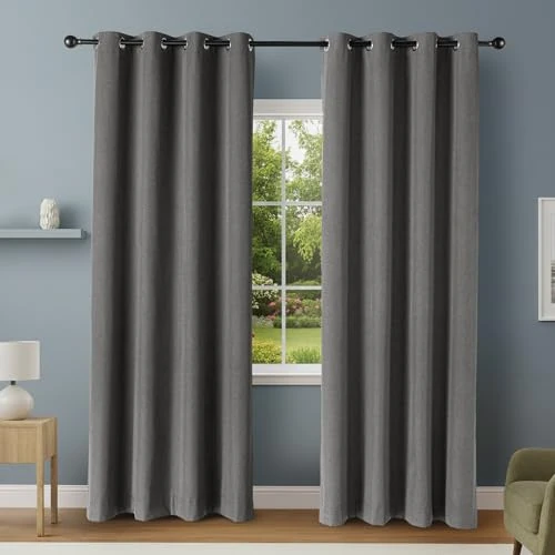Offerta a tempo: Amazon Basics Tende Oscuranti al 100% con Occhielli, 2 Teli, 132 x 244 cm, Nero - 29% da 38.84 € a 27.69 €