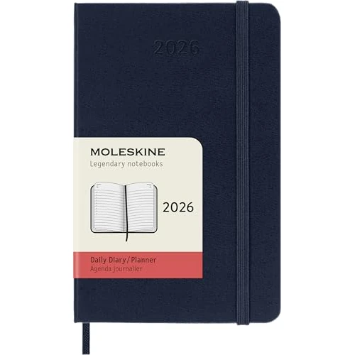 Moleskine 12 Monate Tageskalender 2026, Pocket/A6, 1 Tag = 1 Seite, Fester Einband, Saphir