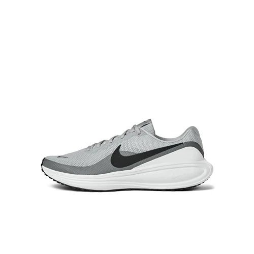 Nike Revolution 8 Sneaker