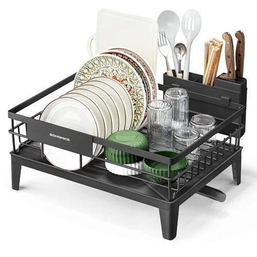 Offerta a tempo: SONGMICS Scolapiatti, Portapiatti da Cucina, con Portaposate | Beccuccio Estensibile e Girevole a 360°, Raccogligocce, 42,4 x 35,4 x 22,6 cm, Nero Inchiostro, Collezione PATALLA KCS550B01 - 25% da 21.39 € a 16.04 €
