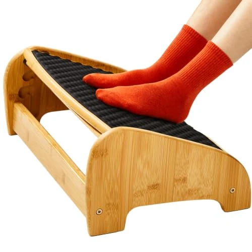 Offerta a tempo: HUANUO Poggiapiedi Scrivania Bambù, Poggiapiedi Ergonomico con 4 Opzioni di Altezza e Angoli Regolabili, Superficie Massaggio Ciottoli, Antiscivolo per Migliorare Postura, Casa e Ufficio - 35% da 49.99 € a 32.48 €