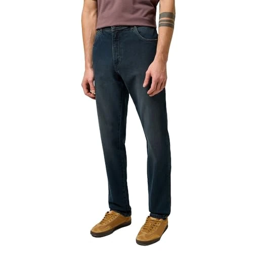 Limited-time offer: Wrangler Texas Men's Authentic Slim Fit Slim Leg Jeans, Old River, 32 W/32 L from 45.62 £ to 45.62 £ (save 0.00%)
