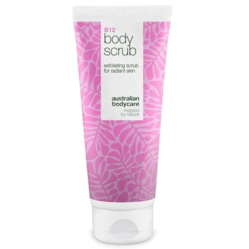 Peeling do ciała z witaminą B12 na suchą, matową skórę – Delikatnie złuszcza, głęboko nawilża i odnawia skórę dzięki witaminie B12, proszkowi z pestek moreli i glicerynie