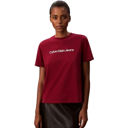 Offerta a tempo: Calvin Klein Donna T-Shirt Maniche Corte Logo Classic Regular Fit, Rosso (Magenta Jewel), XS - 51% da 39.90 € a 19.71 €
