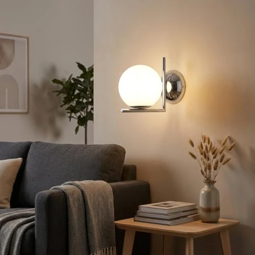 Zeitlich begrenztes Angebot: BARCELONA LED Wandleuchte ATOM Weißes Glaskugel Ø15cm E27, Kleine Wandlampe mit L-förmigem Chrom Aluminiumhalter, Klassisch, Modern, Retro und Luxuriös, Dekorative Innenbeleuchtung von 29.99 € auf 29.99 € (0.00% Rabatt)