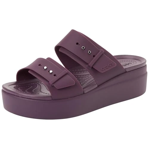 Crocs Damen Brooklyn Buckle Low Wedge Sandal, Plush Plum, 38/39 EU