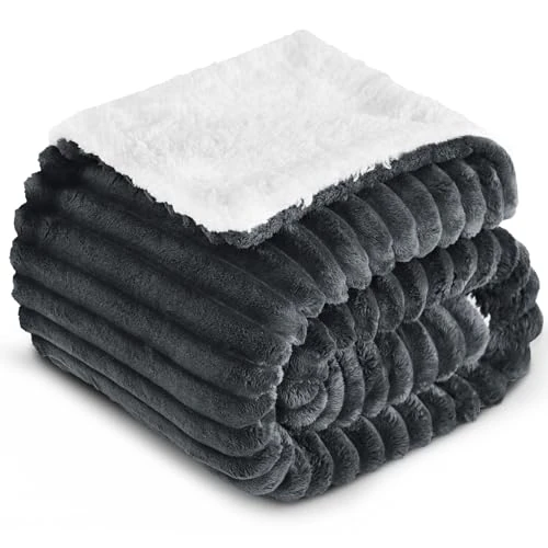 Offerta a tempo: RUIKASI Plaid Coperta Pile Matrimoniale - 150x200 cm Coperta Termica Invernale Sherpa Morbida per Divano e Letto Matrimoniale, Grigio - 23% da 34.99 € a 26.99 €