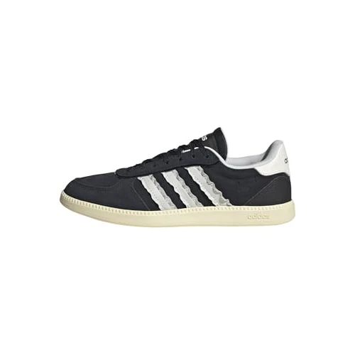Zeitlich begrenztes Angebot: adidas Damen BREAKNET Sleek Shoes, core Black/core White/warm Vanilla, 39 1/3 EU von 55.00 € auf 44.99 € (18% Rabatt)