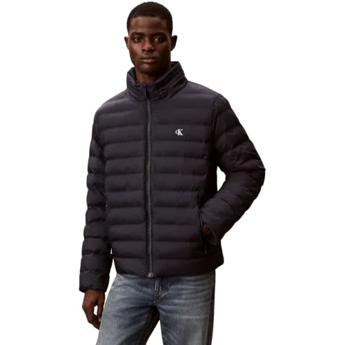 Zeitlich begrenztes Angebot: Calvin Klein Herren Steppjacke Nylon Puffer mit abnehmbarer Kapuze, Blau (Dark Sapphire), S von 144.89 € auf 144.89 € (0.00% Rabatt)