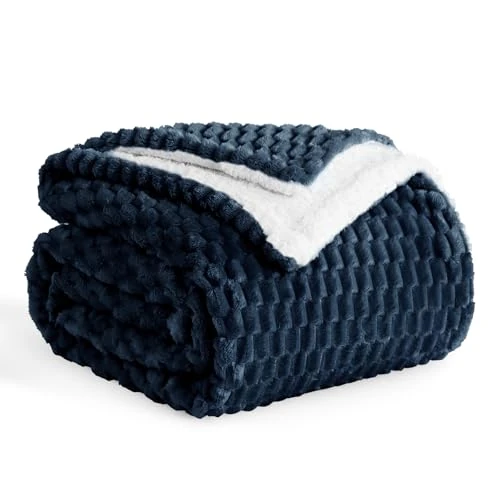 Aisbo Sherpa Przytulny koc, przytulny, 150 x 200 cm, niebieski, zimowy, ciepły, gruby koc jako narzuta na sofę, koc na kanapę, koc zimowy, do salonu i przytulnego koca