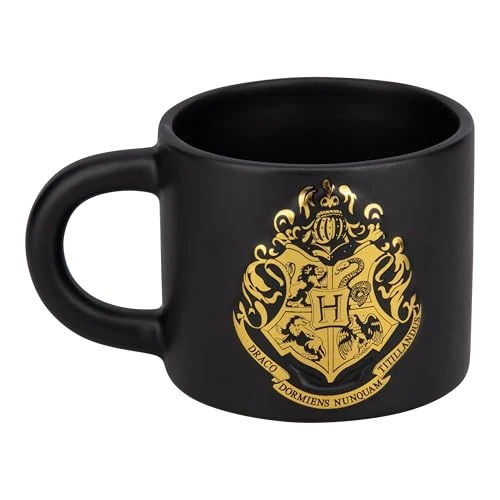 Paladone Hogwarts Wapen met reliëf mok, zwart & gouden folie, officieel gelicentieerde Harry Potter 400 ml grote koffiemok voor thee en warme chocolademelk, merchandise & cadeaus voor fans