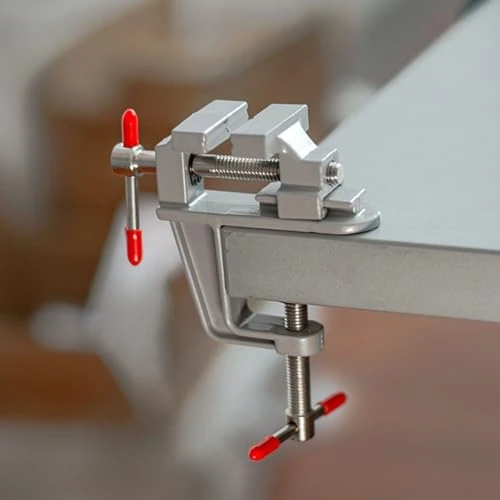 Offerta a tempo: Morsa da banco multifunzionale in lega di alluminio, mini morsetto da banco da lavoro per gioielli fai da te, strumento manuale, struttura in metallo - 65% da 5.89 € a 2.09 €