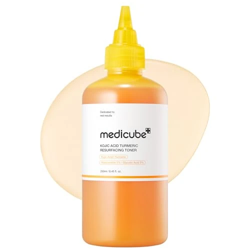 Offerta a tempo: medicube Tonico Levigante Kojic Acid & Curcuma per Viso e Corpo | Tonico leggero per bilanciare tono e texture | Niacinamide, Acido Glicolico | 250ml - 22% da 15.92 € a 12.35 €