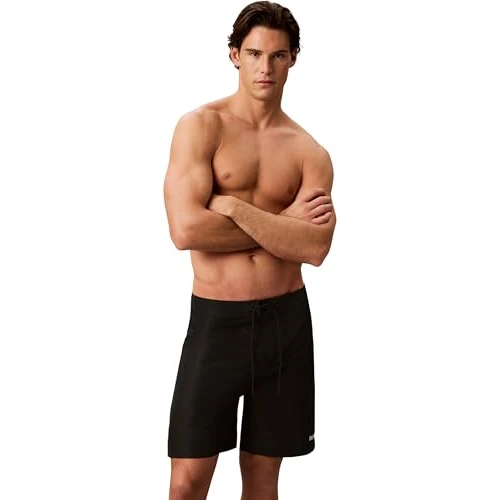 Zeitlich begrenztes Angebot: Calvin Klein Herren Badehose Boardshort mit Tunnelzug, Schwarz (Black), S von 74.90 € auf 52.32 € (30% Rabatt)