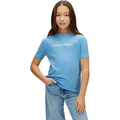 Offerta a tempo: Calvin Klein T-Shirt Unisex per Bambini con Logo Inst. SS LV1CKSJA29 S/S, Blu (Provenza 16-4032 TCX), 6 Anni - 0.00% da 10.03 € a 10.03 €