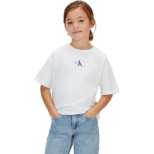 Limited-time offer: Calvin Klein Girls’ T-Shirt Short Sleeve Logo Boxy in Cotton, White (White 11-0601 TCX), 4 Years from 10.06 £ to 10.06 £ (save 0.0%)