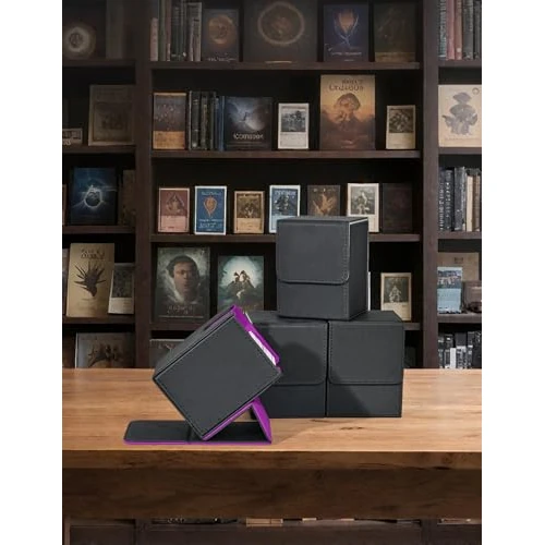 Offerta a tempo: Scatola per carte MTG, scatola per carte MTG, scatola per carte collezionabili, contiene 100 carte a manica singola, adatta per carte TCG/CCG/PTCG/EDH/Magic/Sport (nero e viola) - 0.00% da 4.49 € a 4.49 €