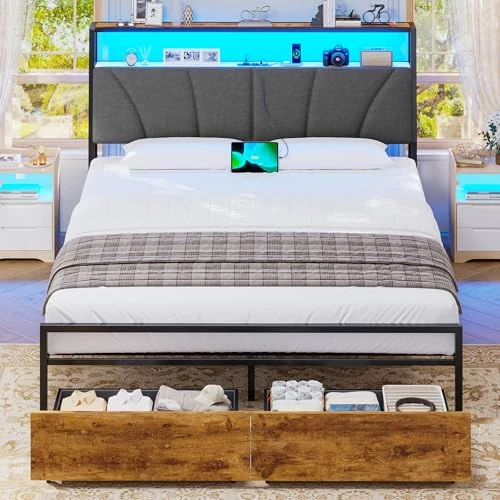 Offerta a tempo: Brinlawb Struttura Letto 140x200 cm con Testiera Imbottita, Letto 140x200 cm con Luce LED e Stazione di Ricarica (2 Prese CA, 2 Prese USB) Letto Matrimoniale con 2 Grandi Cassetti al Fondo, Grigio - 40% da 132.99 € a 79.99 €