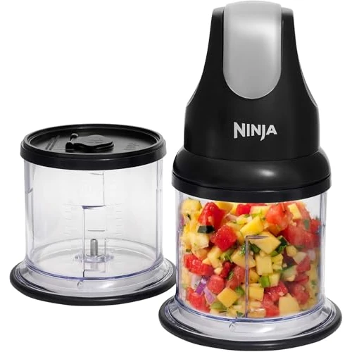 Offerta a tempo: Ninja Express Chop Mini tritatutto per verdure ed erbe aromatiche, Trita, sminuzza e frulla per creare salse, intingoli, puree e zuppe, tritaverdure, Nero, NJ1002EUBK - 38% da 39.99 € a 24.99 €