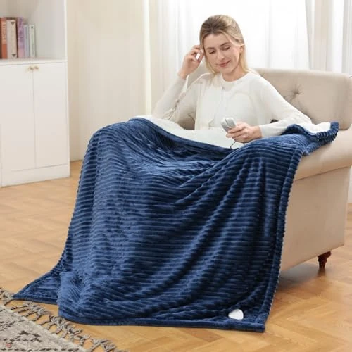 Offerta a tempo: Coperta Riscaldante Elettrica 180x135cm con Spegnimento Auto,6 Temperature | Timer 10 Ore,Rapido Riscaldamento,Flanella+Sherpa,Lavabile in Lavatrice,Coperta Termica per Letto,Casa e Ufficio-Blu - 19% da 49.99 € a 40.37 €
