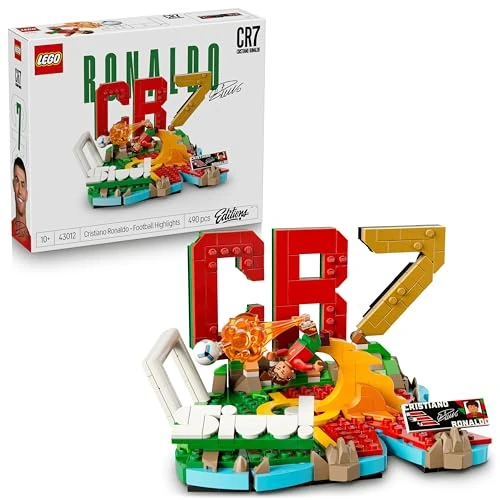 Offerta a tempo: LEGO Editions Cristiano Ronaldo – Football Highlights Toy - 3D Display Model Kit w/Collectible Minifigure - Kids' Room Decor - Gift for 10+ Year Old Boys, Girls & Adult Sports Fans - 43012 - 8% da 29.99 € a 27.59 €