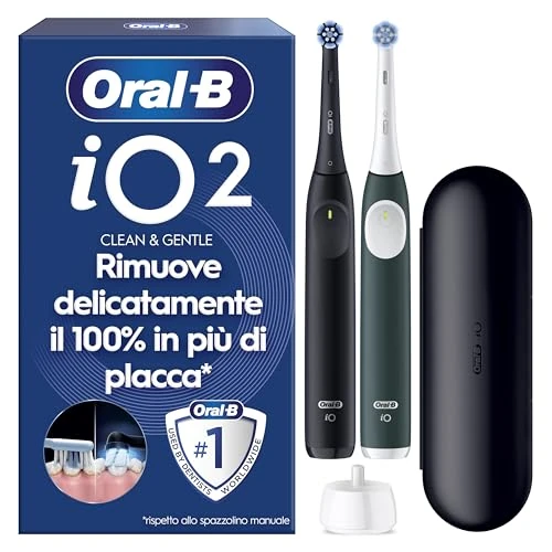 Offerta a tempo: Oral-B iO2 Spazzolino Elettrico | Confezione da 2 |Nero e Verde | 2 Testine di Ricambio | Fino a 4 settimane di carica | Custodia da viaggio - 59% da 169.99 € a 69.90 €