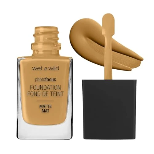 Wet n Wild Photo Focus Matte Foundation, Fond de Teint Liquide Mat Modulable, Sans Effet Flashback, Fini Flouteur de Pores pour Tous Types de Peau, Amber Beige