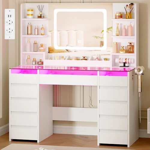 Offerta a tempo: BEWISHOME Toeletta da Trucco con Specchio e Luci LED,Toeletta Trucco con Piano in Vetro Trasparente,11 Cassetti RGB,6 Scaffali,Grande Postazione Trucco con Presa di Corrente,Moderno Bianca EFST57W - 0.00% da 189.99 € a 189.99 €