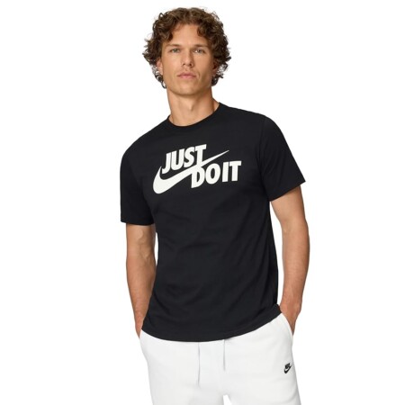 offerta a tempo: nike sportswear just do it swoosh, t shirt uomo — 32% da 24,99 € a 16,99 €